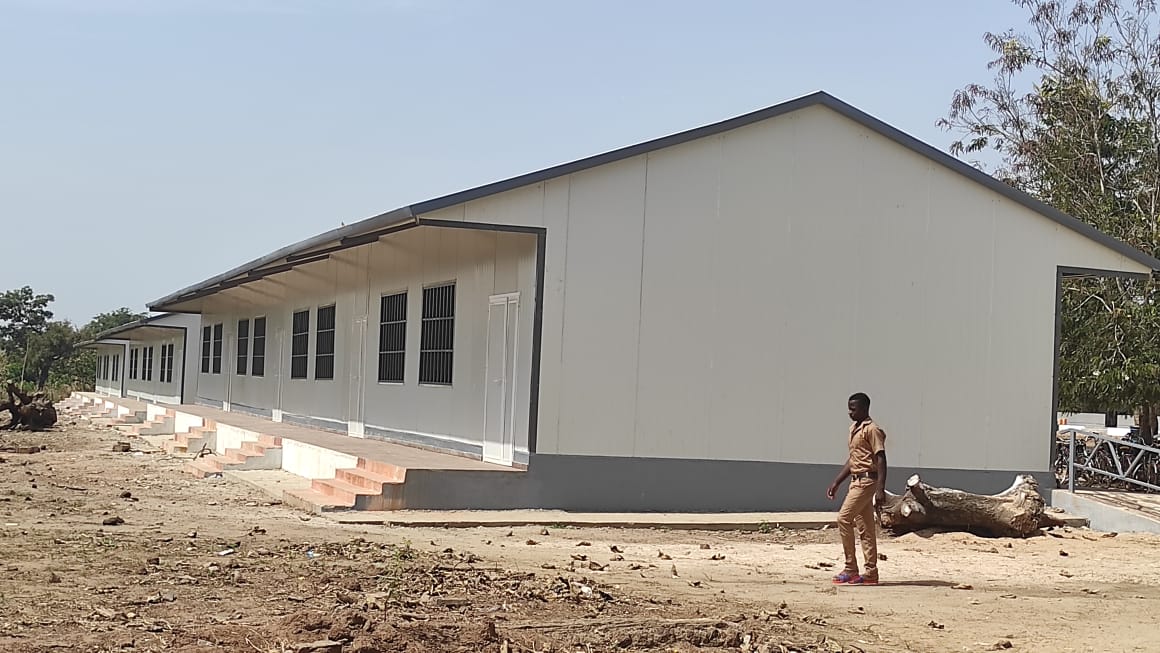 Bâtiments scolaire à Sessaro